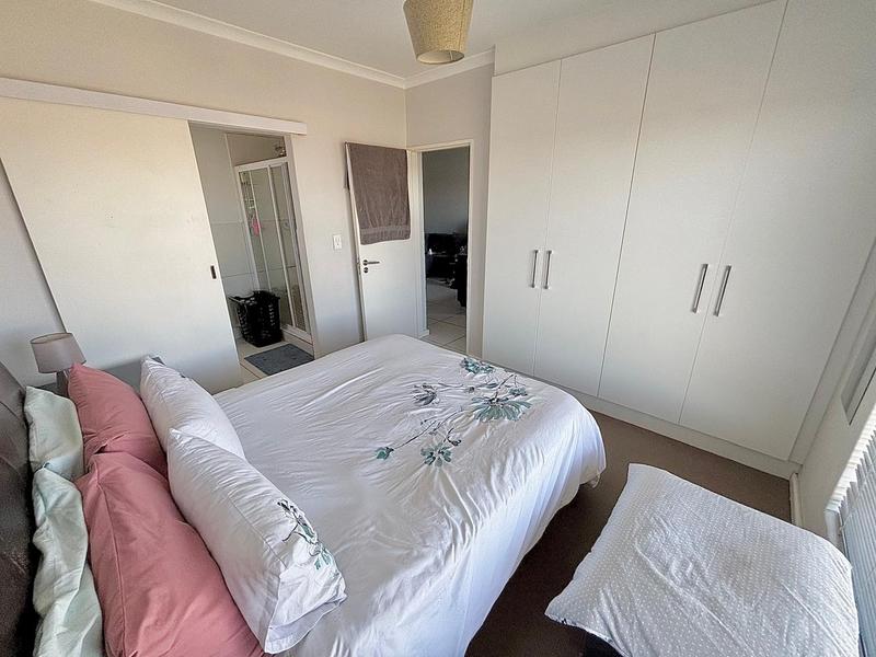 2 Bedroom Property for Sale in Burgundy Estate Western Cape